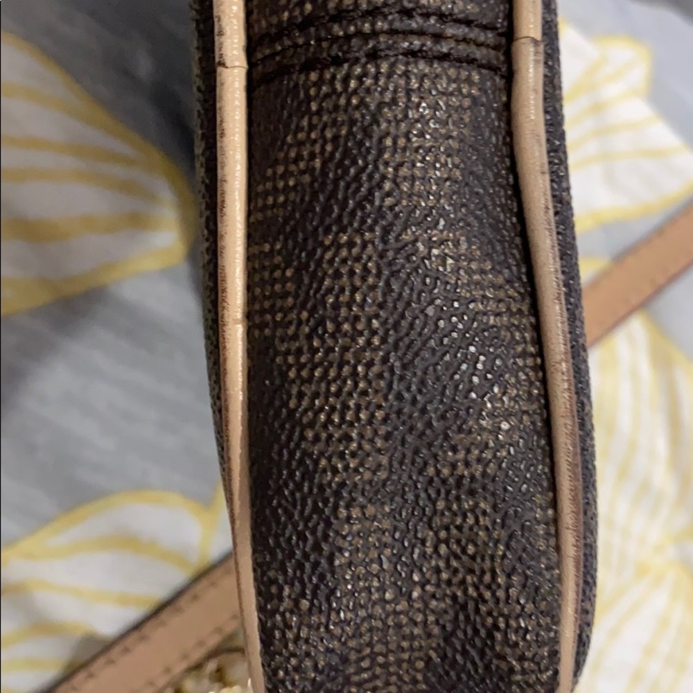Michael Kors crossbody - Picture 6 of 6